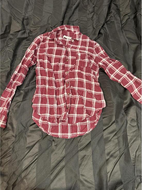 Abercrombie & Fitch Tops - Abercrombie & Fitch Women's XS Burgundy Plaid Button-Up Shirt